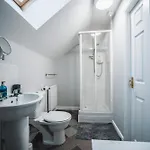 Modern 3 Storey In