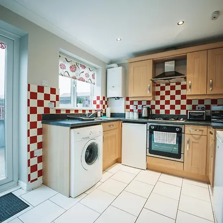 Modern 3 Storey In Σπίτι διακοπών *