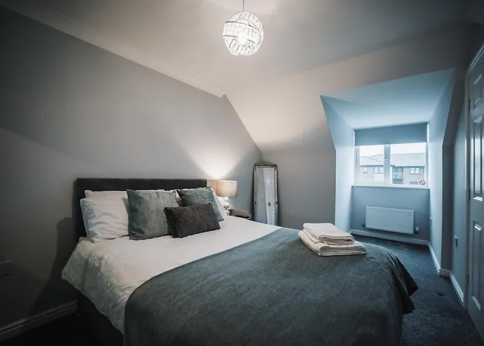 Modern 3 Storey In Redcar